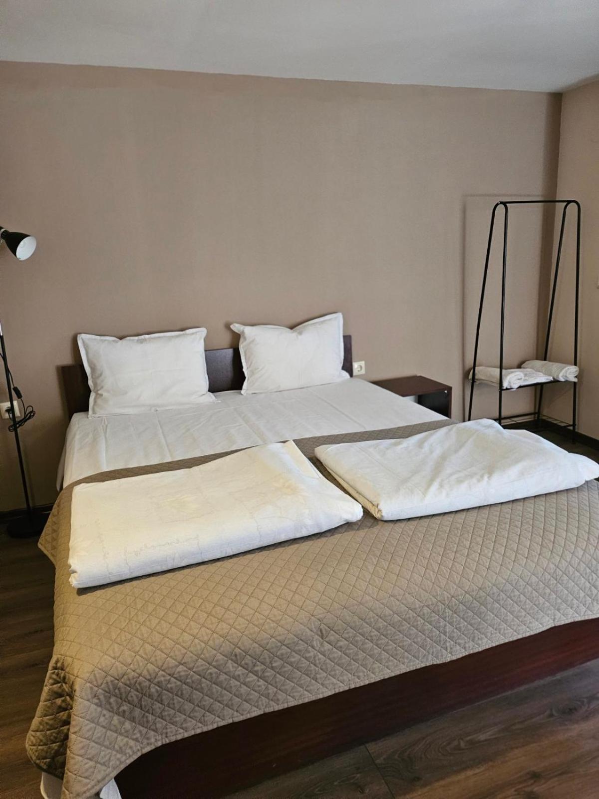 Orehite-Family Hotel ,Food & Pool Bozhichen Esterno foto