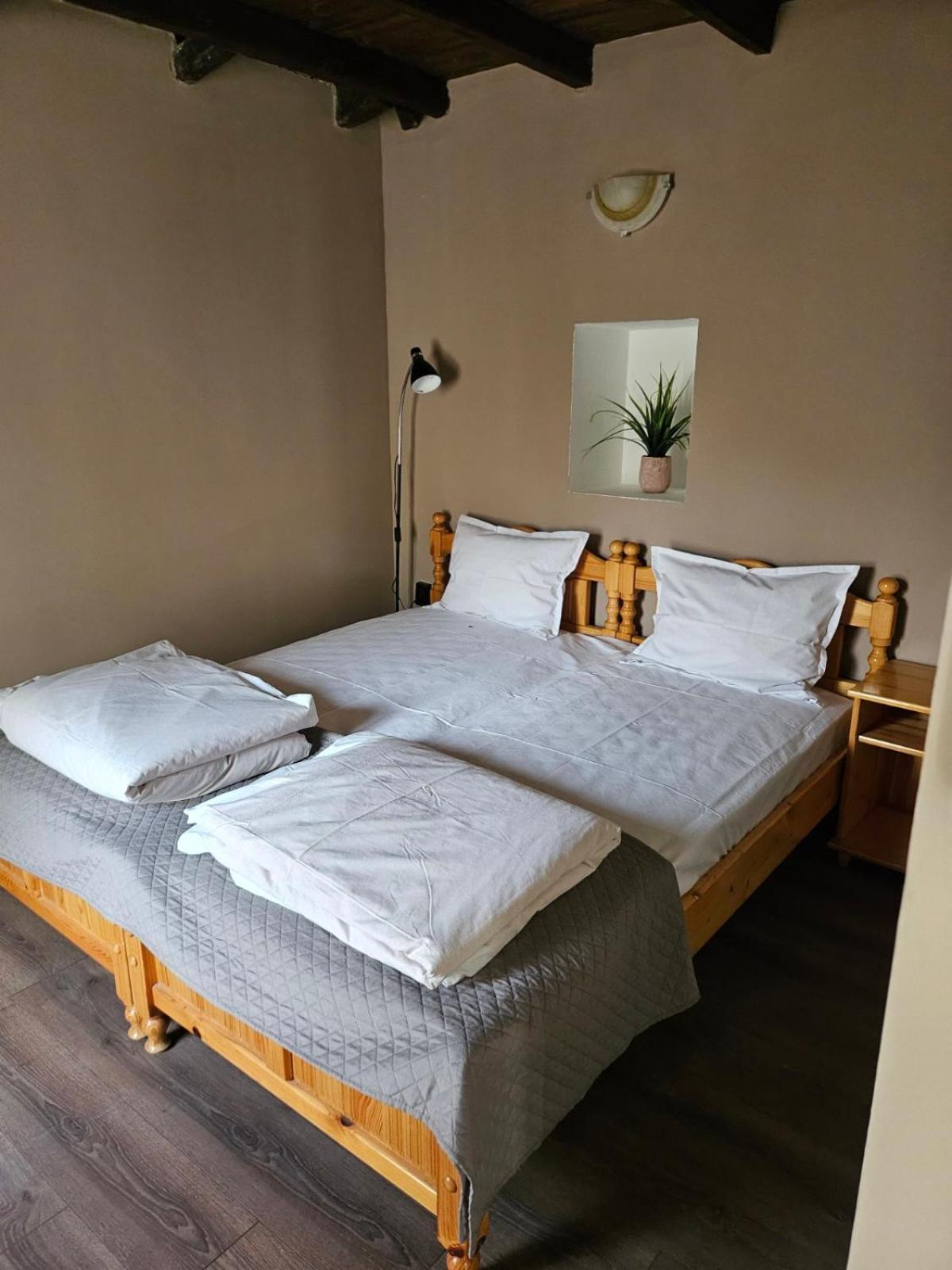 Orehite-Family Hotel ,Food & Pool Bozhichen Esterno foto