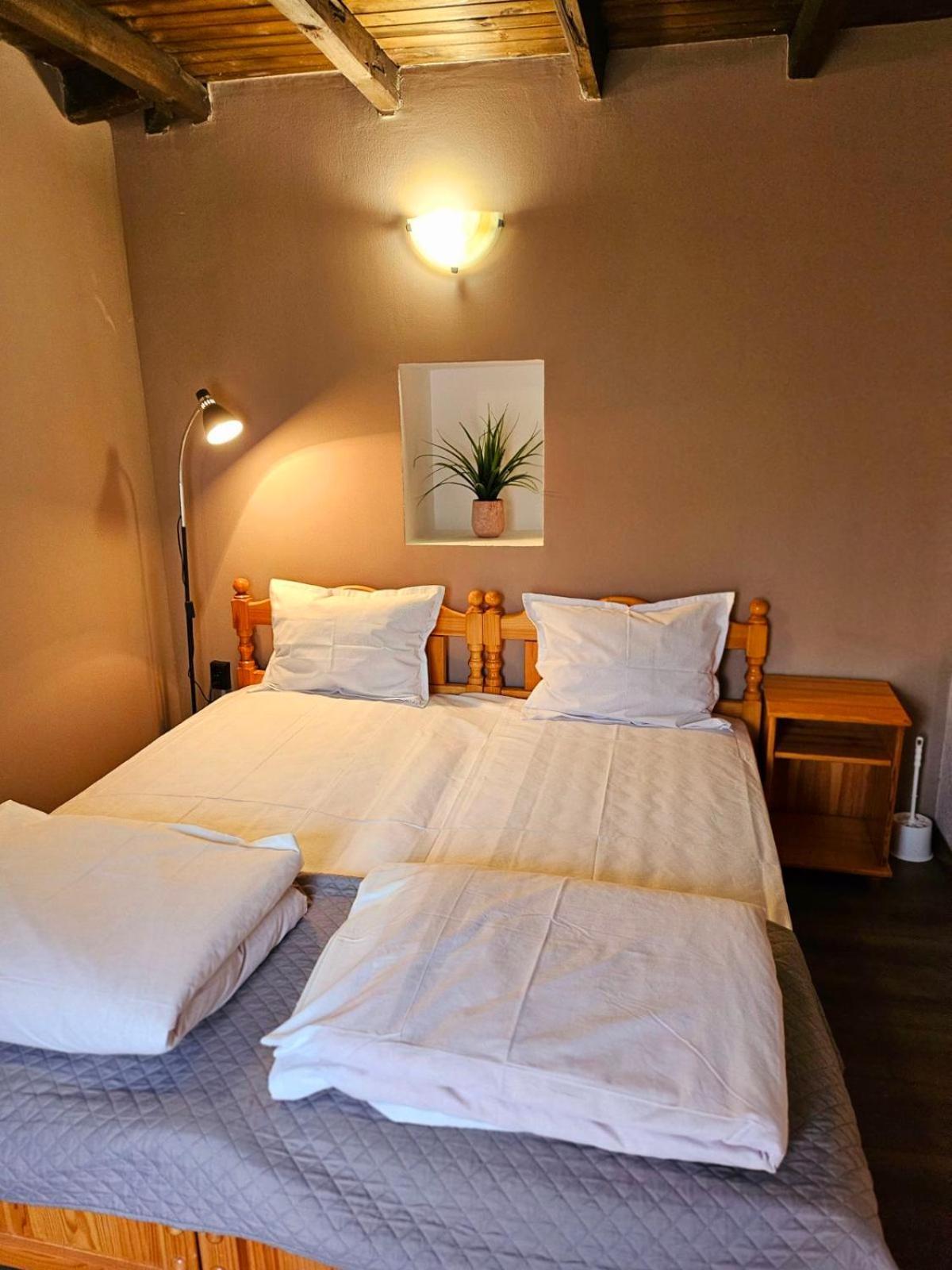 Orehite-Family Hotel ,Food & Pool Bozhichen Esterno foto