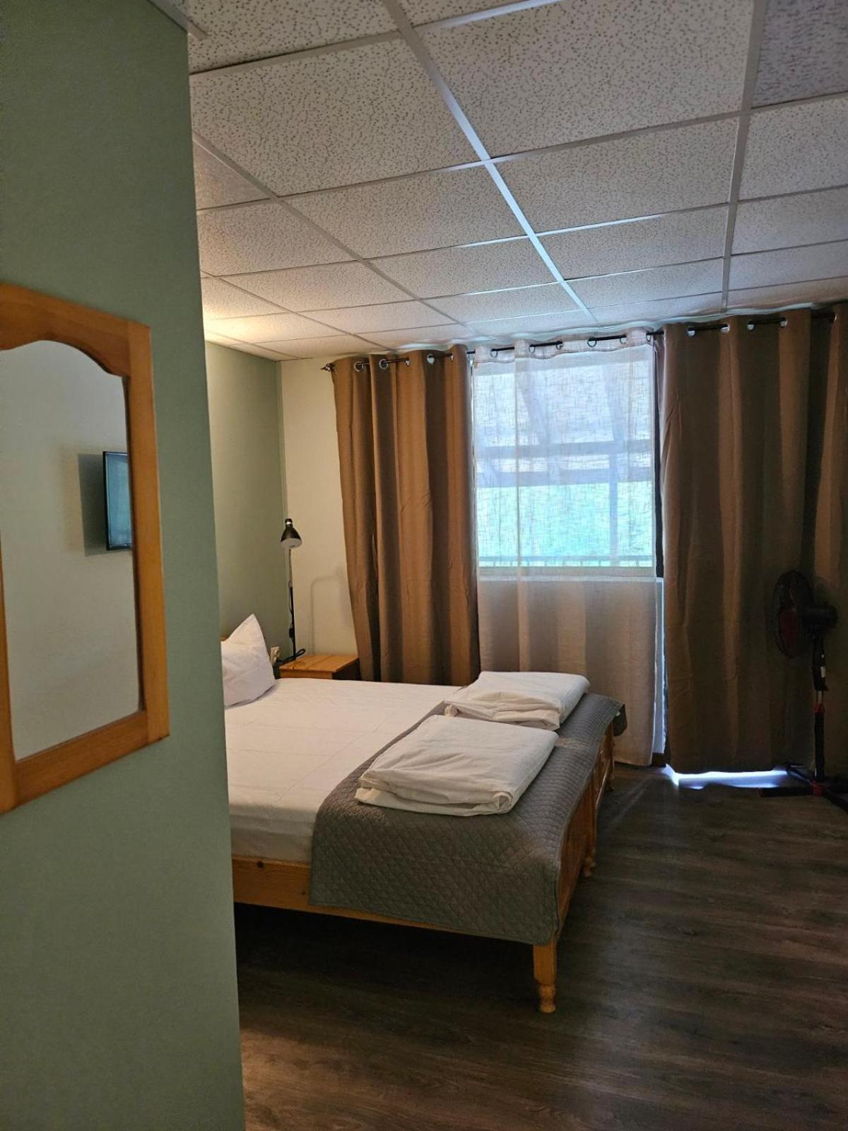 Orehite-Family Hotel ,Food & Pool Bozhichen Esterno foto