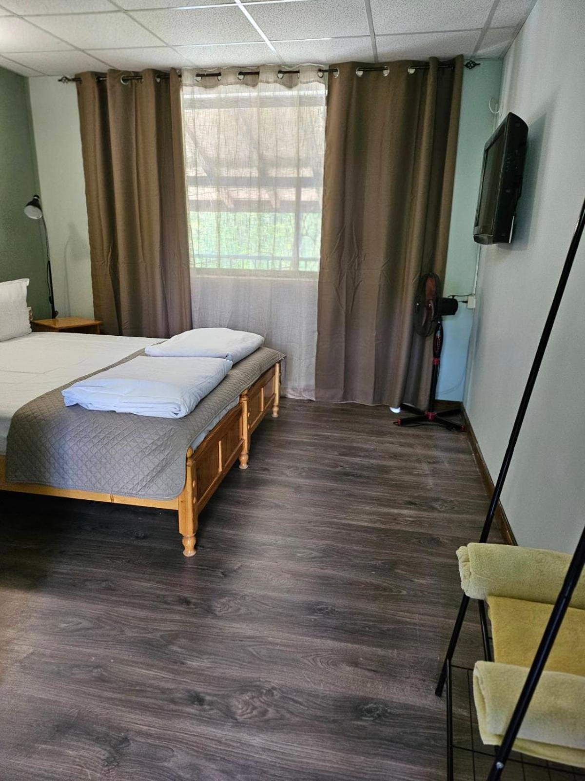 Orehite-Family Hotel ,Food & Pool Bozhichen Esterno foto